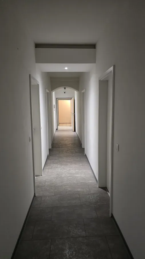Ein Blick in den heutigen Flurbereich am Bahnhof Grenzau